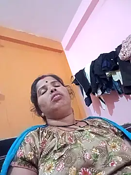 Snapshot of Hott_locky chatting on October 2025 03:42:02 PM Hott locky online show from October 2025 03:42:02 PM