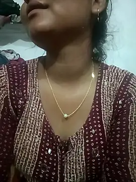 Snapshot of Hot_Shredha chatting on October 2025 01:33:02 AM Hot Shredha online show from October 2025 01:33:02 AM