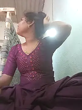 Snapshot of Hot_Shredha chatting on October 2025 10:14:02 AM Hot Shredha online show from October 2025 10:14:02 AM