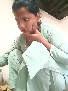 Snapshot of Hot_Shredha chatting on November 2025 01:52:01 AM Hot Shredha online show from November 2025 01:52:01 AM