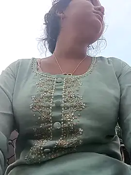 Snapshot of Hot_Shredha chatting on November 2025 01:38:01 AM Hot Shredha online show from November 2025 01:38:01 AM