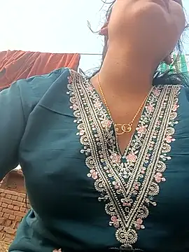 Hot Shredha online show from November 2025 10:26:02 AM