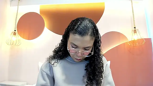 Snapshot of SweetStarr_ chatting on September 2025 12:41:01 PM SweetStarr online show from September 2025 12:41:01 PM