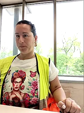 bichota85 online show from April 2026 09:24:01 AM