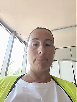 bichota85 online show from June 2026 09:15:02 AM