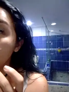 Snapshot of vixen_velvett1 chatting on October 2025 10:49:02 AM vixen velvett1 online show from October 2025 10:49:02 AM