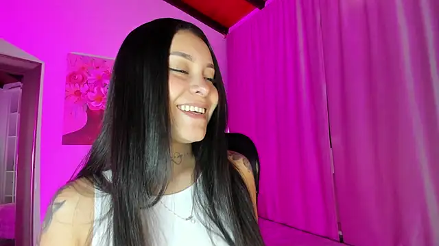 miawhite x1 online show from November 2025 01:35:02 PM