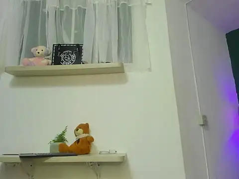 prettygirl691 online show from October 2025 05:17:01 AM