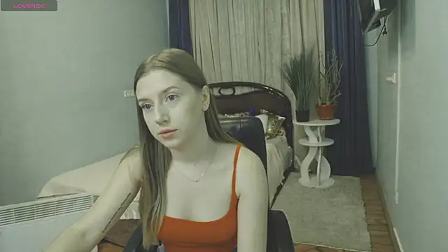 KissMe Now  online show from January 2026 09:01:01 AM