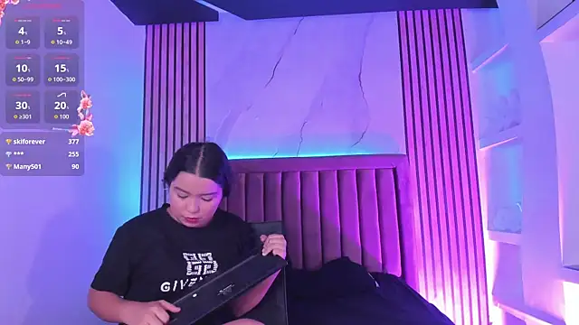 LunaWiill  online show from September 2025 12:39:02 PM