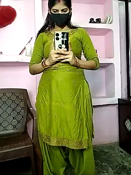 Queen natasha33 online show from September 2025 05:36:02 PM