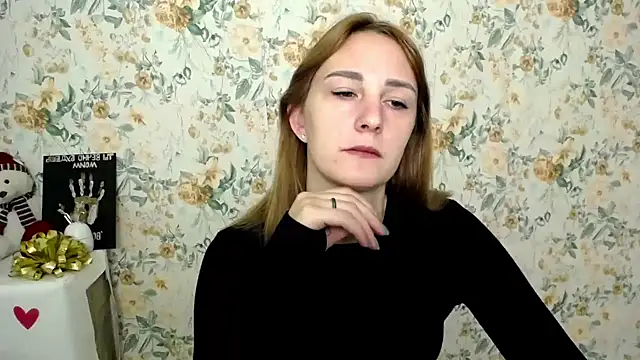 Milana Cutie  online show from October 2025 06:00:01 AM