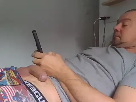 Snapshot of hugoboys4576 chatting on November 2025 11:22:01 AM hugoboys4576 online show from November 2025 11:22:01 AM