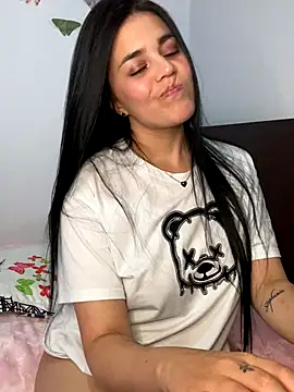 Snapshot of sophy_whiite_ chatting on October 2025 09:45:01 PM sophy whiite online show from October 2025 09:45:01 PM