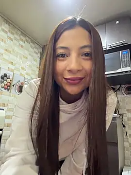 Snapshot of Karlee_Grey1 chatting on February 2026 12:20:01 AM Karlee Grey1 online show from February 2026 12:20:01 AM