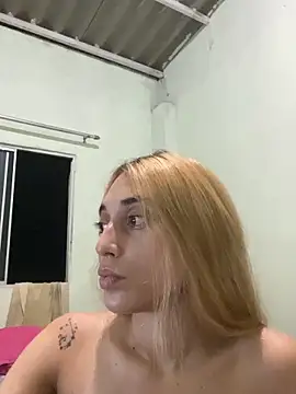 Snapshot of loirinhaaa chatting on April 2026 10:29:02 PM loirinhaaa online show from April 2026 10:29:02 PM