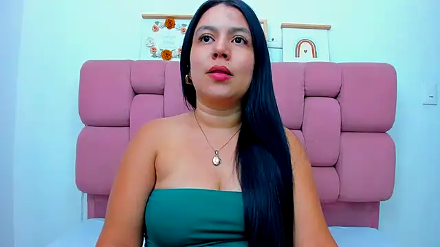 TessaCollinns online show from October 2025 03:18:02 AM