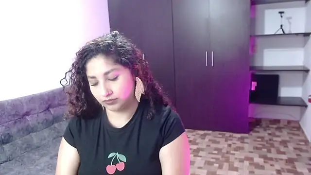 Snapshot of Gia_Dior chatting on March 2026 11:42:01 PM Gia Dior online show from March 2026 11:42:01 PM