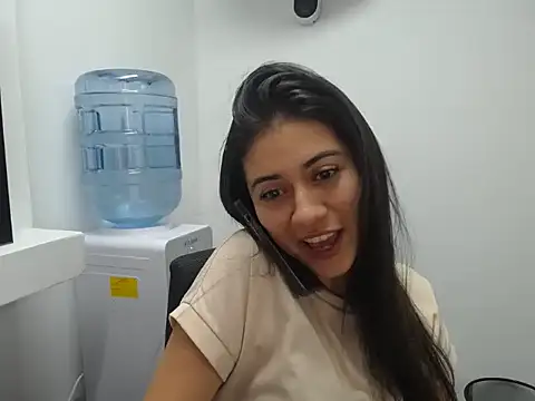 Alice-08 online show from May 2026 08:25:01 PM