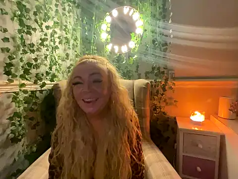 BonnyDesire online show from October 2025 06:26:01 PM