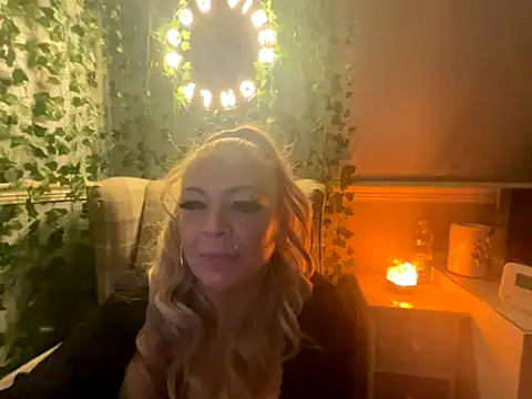 BonnyDesire online show from November 2025 07:35:02 PM