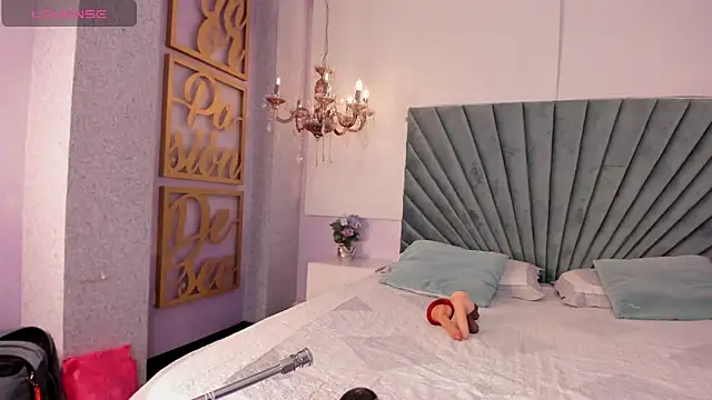 Elii cartter online show from September 2025 09:51:01 PM