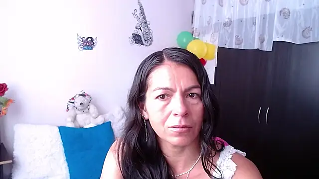 camilavargas  online show from September 2025 08:23:02 PM