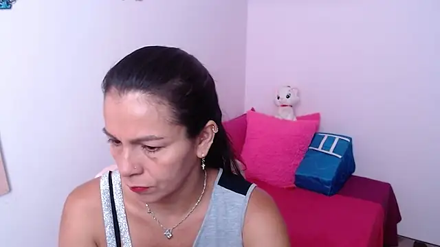 camilavargas  online show from April 2026 03:39:02 PM
