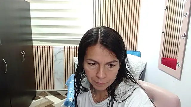camilavargas  online show from June 2026 10:23:02 PM