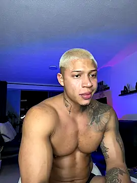 Snapshot of DiagoRockfield chatting on October 2025 01:06:02 AM DiagoRockfield online show from October 2025 01:06:02 AM