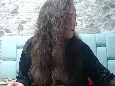 chanel-lam online show from October 2025 01:06:02 PM