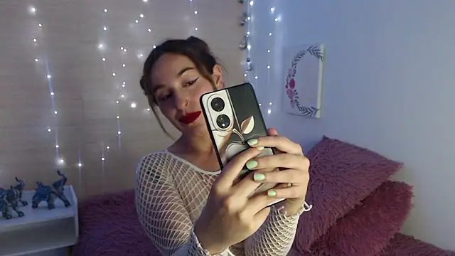 kat desiree online show from October 2025 08:04:01 PM