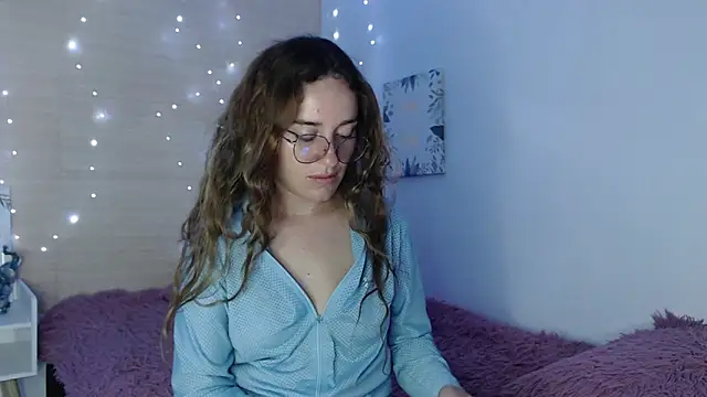 kat desiree online show from November 2025 02:02:01 AM