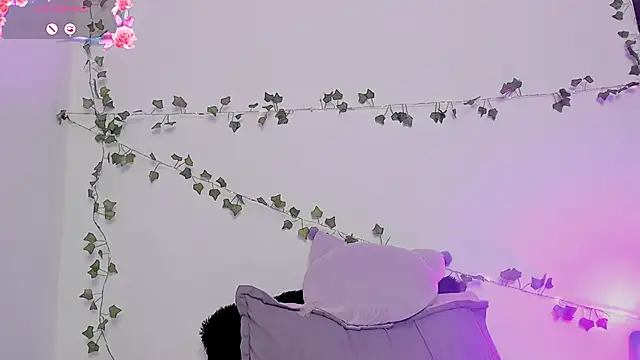 Snapshot of Lilithh_Kuro chatting on November 2025 12:54:02 AM Lilithh Kuro online show from November 2025 12:54:02 AM