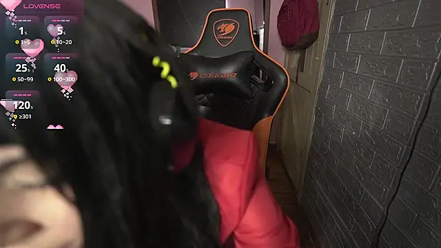 Snapshot of BunvvieOf chatting on November 2025 07:13:01 PM BunvvieOf online show from November 2025 07:13:01 PM