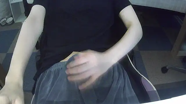 Snapshot of suzullll chatting on March 2026 05:52:01 AM suzullll online show from March 2026 05:52:01 AM