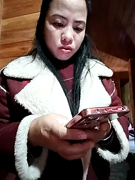 Snapshot of tulipsexy chatting on November 2025 04:23:02 AM tulipsexy online show from November 2025 04:23:02 AM