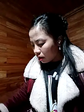 Snapshot of tulipsexy chatting on December 2025 02:15:01 PM tulipsexy online show from December 2025 02:15:01 PM