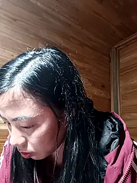 Snapshot of tulipsexy chatting on December 2025 10:42:01 AM tulipsexy online show from December 2025 10:42:01 AM