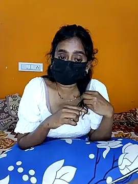 Snapshot of honeyqueen143 chatting on September 2025 07:34:02 AM honeyqueen143 online show from September 2025 07:34:02 AM