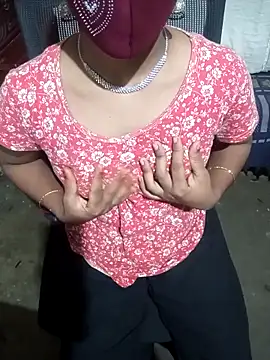 Snapshot of Cute_Couple59 chatting on September 2025 07:51:02 PM Cute Couple59 online show from September 2025 07:51:02 PM