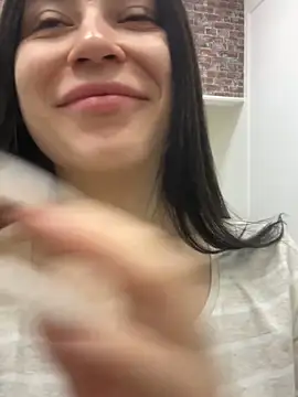 Valerie Ohara online show from September 2025 03:21:01 AM