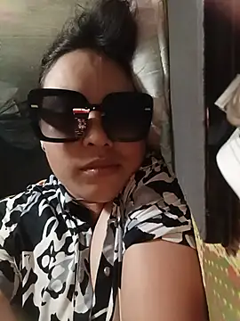 callistra online show from June 2026 04:05:02 PM