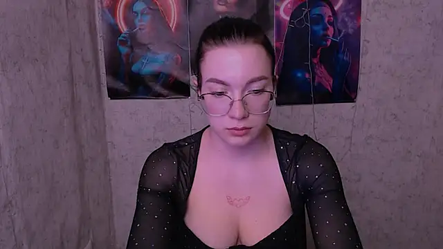 Snapshot of MiraBabe_ chatting on February 2026 12:37:01 PM MiraBabe online show from February 2026 12:37:01 PM