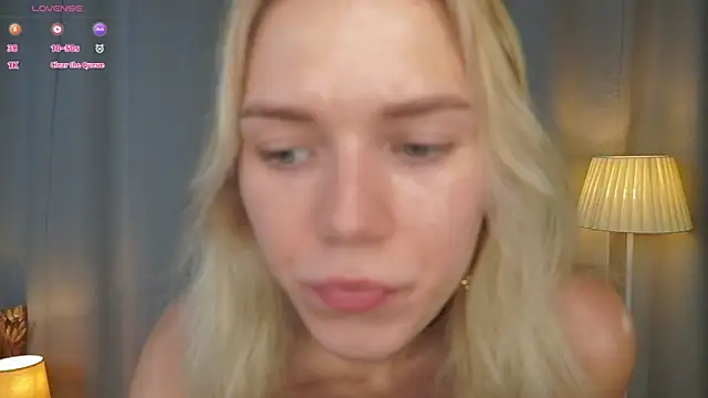 DianeHonnette online show from June 2026 07:16:01 PM