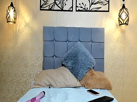 SamantaParty1 online show from September 2025 01:43:01 AM