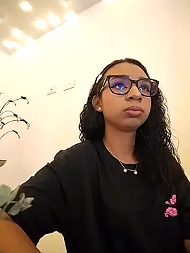 Suzanelee1 online show from October 2025 11:25:01 PM