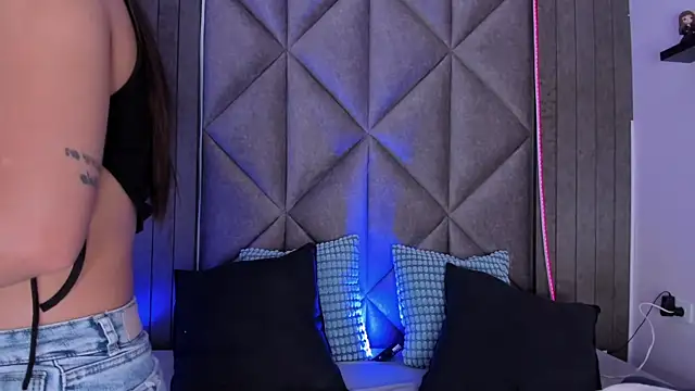 KeendraFox  online show from September 2025 07:39:01 PM