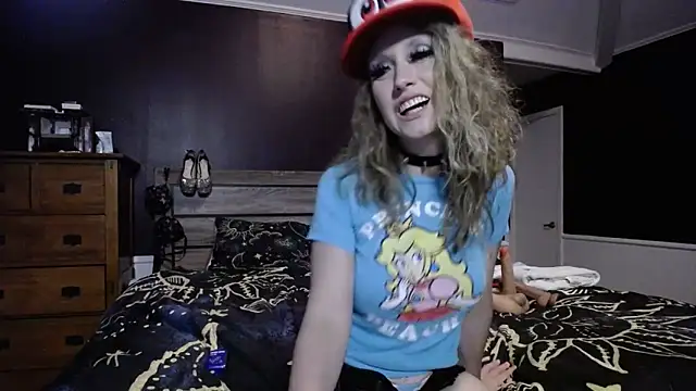 MoonlightMaybell online show from October 2025 06:30:02 AM