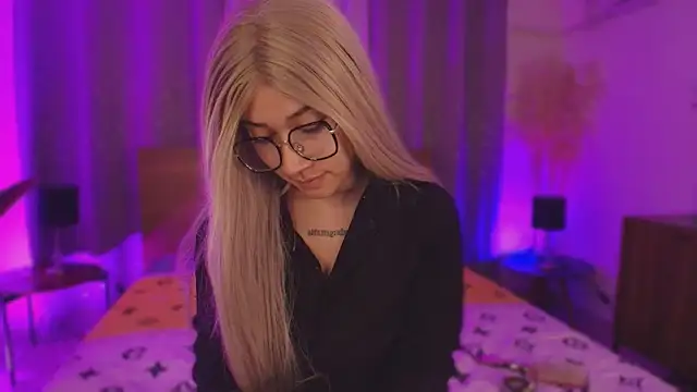 Snapshot of SofiaClarkson chatting on October 2025 05:07:02 AM SofiaClarkson online show from October 2025 05:07:02 AM